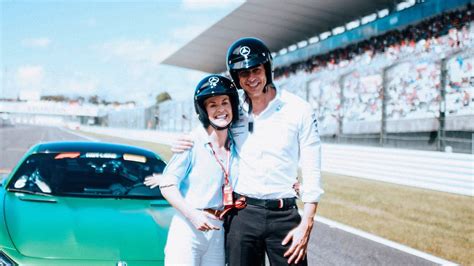 toto wolff first wife.